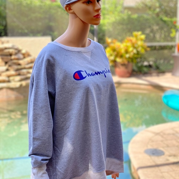 CHAMPION WOMENS SWEATSHIRT - Picture 2 of 5